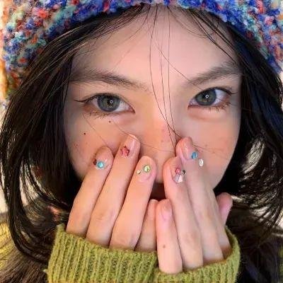红十字背后